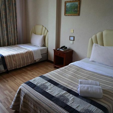 Jeruton Hotel Kampong Jerudong Exteriör bild